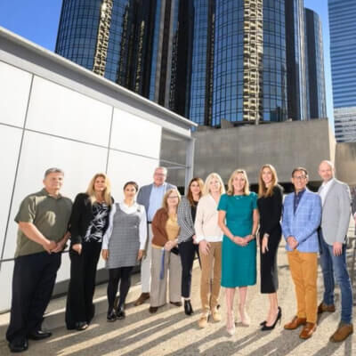 Leadership_400 x 400 group photo